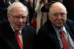 Điều hành đế chế đầu tư 40 năm, Warren Buffett nhận lương bao nhiêu?