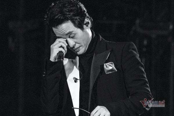 Nước mắt hạnh phúc của Hà Anh Tuấn