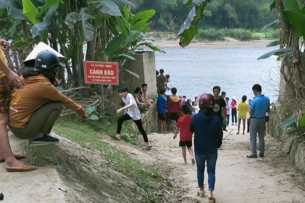Đi tắm sông cùng nhóm bạn, nam sinh lớp 9 tử vong