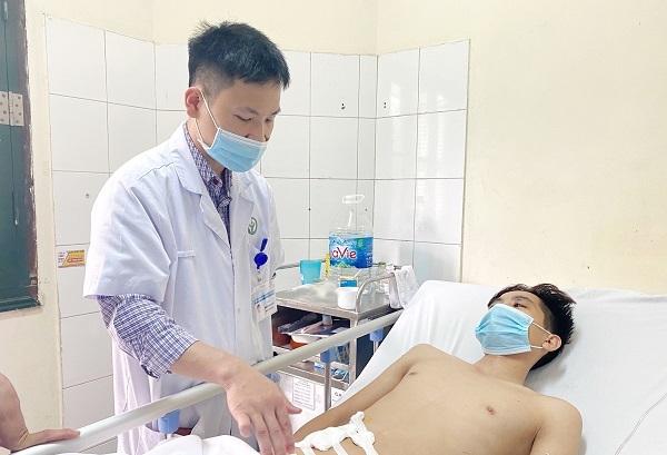Chàng trai đứt rời ống dẫn tinh sau tai nạn xe máy