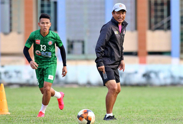 Conquering V.League 1 proves to be tough task for foreign coaches