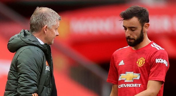 Bruno Fernandes lại cãi nhau nảy lửa với HLV Solskjaer