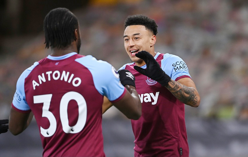 Lingard rực sáng, West Ham vượt Chelsea leo lên thứ 4