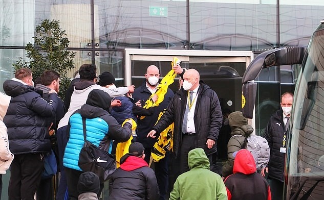 Haaland khiến fan Man City phấn khích, khấp khởi chờ ký hợp đồng