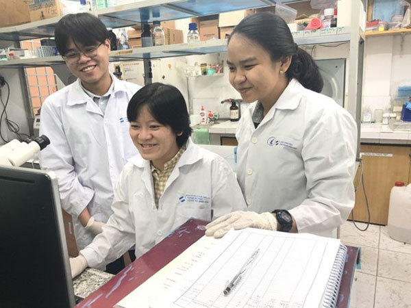 University students make products to control virus spread