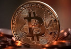 Sụp đổ cuối tuần, Bitcoin lao dốc xuống 42.000 USD