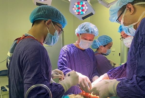 Tìm lại được cảm giác đôi chân sau 30 năm chỉ có thể nằm