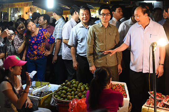 The politician who goes to wholesale market, wades in water to visit people