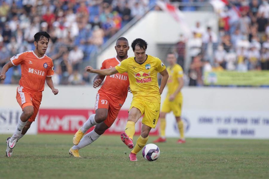 Văn Toàn, Tiến Linh tranh bàn thắng đẹp nhất vòng 8 V-League