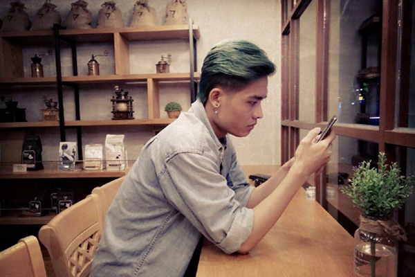 9X kiếm tiền nhờ làm phim bằng điện thoại