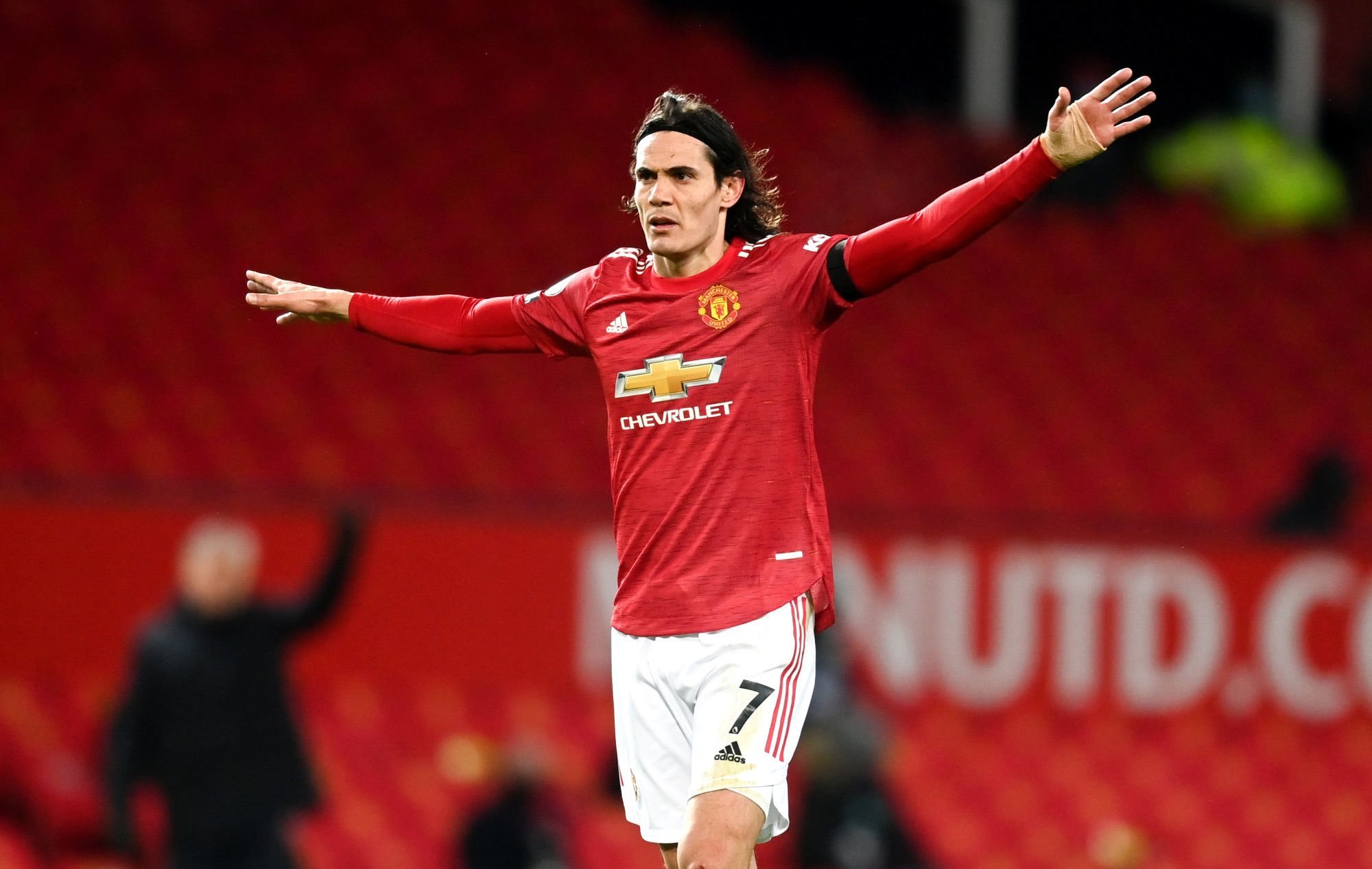 Cavani chia tay MU, Solskjaer tức tốc tìm người thay thế