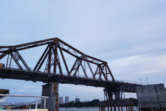 Giải cứu cầu Long Biên và chuyện những cây cầu làm giàu cho thành phố