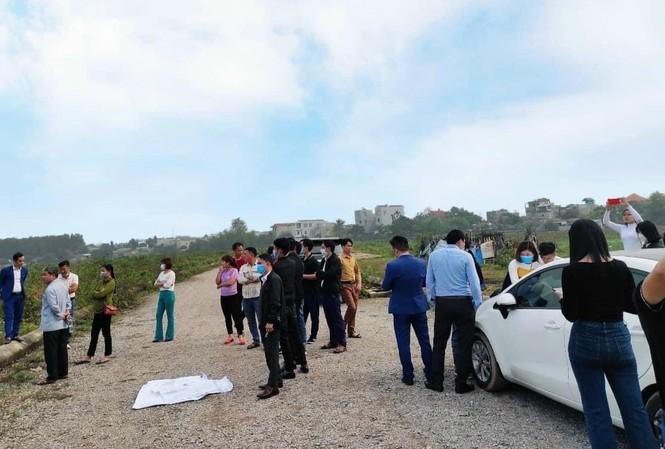 Nhân viên đa cấp, bán bảo hiểm lao vào cơn 'sốt đất' làm môi giới