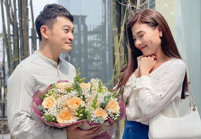 Chồng không ghen khi Thúy Diễm diễn cảnh tình tứ với Quốc Thái