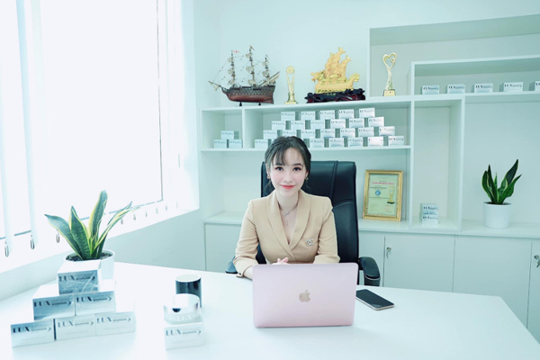 CEO mỹ phẩm VSAFE Beauty: ‘Làm kinh doanh phải biết yêu từng sản phẩm’