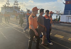 Cứu nạn 6 thuyền viên trên tàu cá bị chìm ngoài biển
