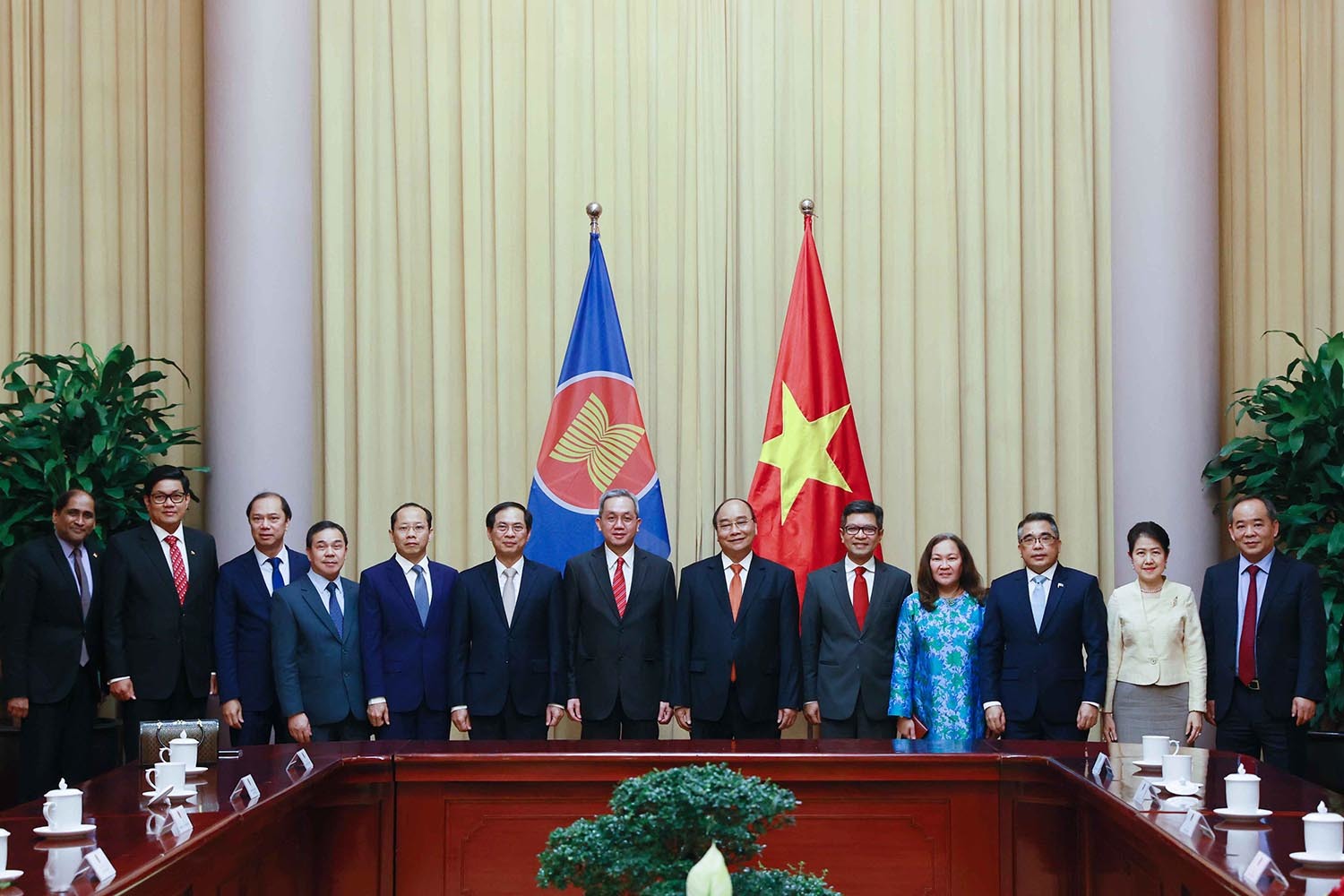 Chủ tịch nước Nguyễn Xuân Phúc tiếp Đại sứ, Đại biện các nước ASEAN