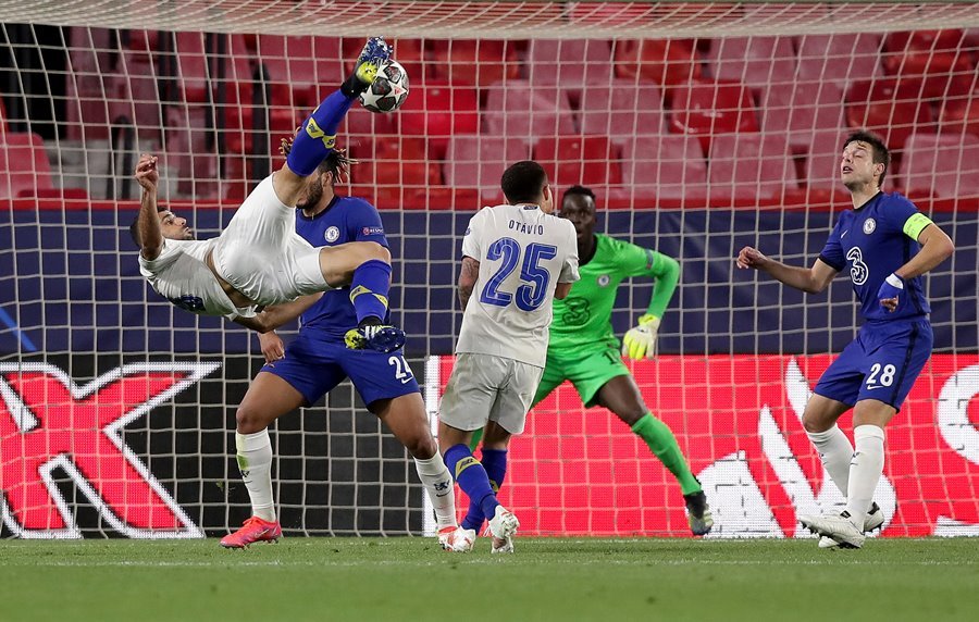 Chelsea vào bán kết Cup C1 dù thua bởi siêu phẩm của Porto