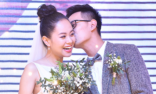 Ca sĩ Hoàng Quyên: 'Tôi và chồng đã ly hôn'