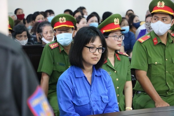 Chật kín phiên tòa xử vụ công ty Sao Vàng lừa đảo hàng trăm tỷ đồng