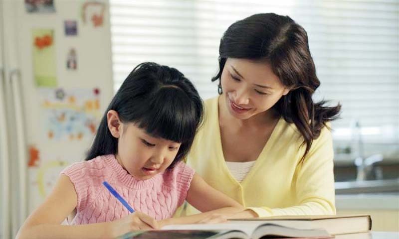 Những sai lầm của phụ huynh khi kèm con học ở nhà