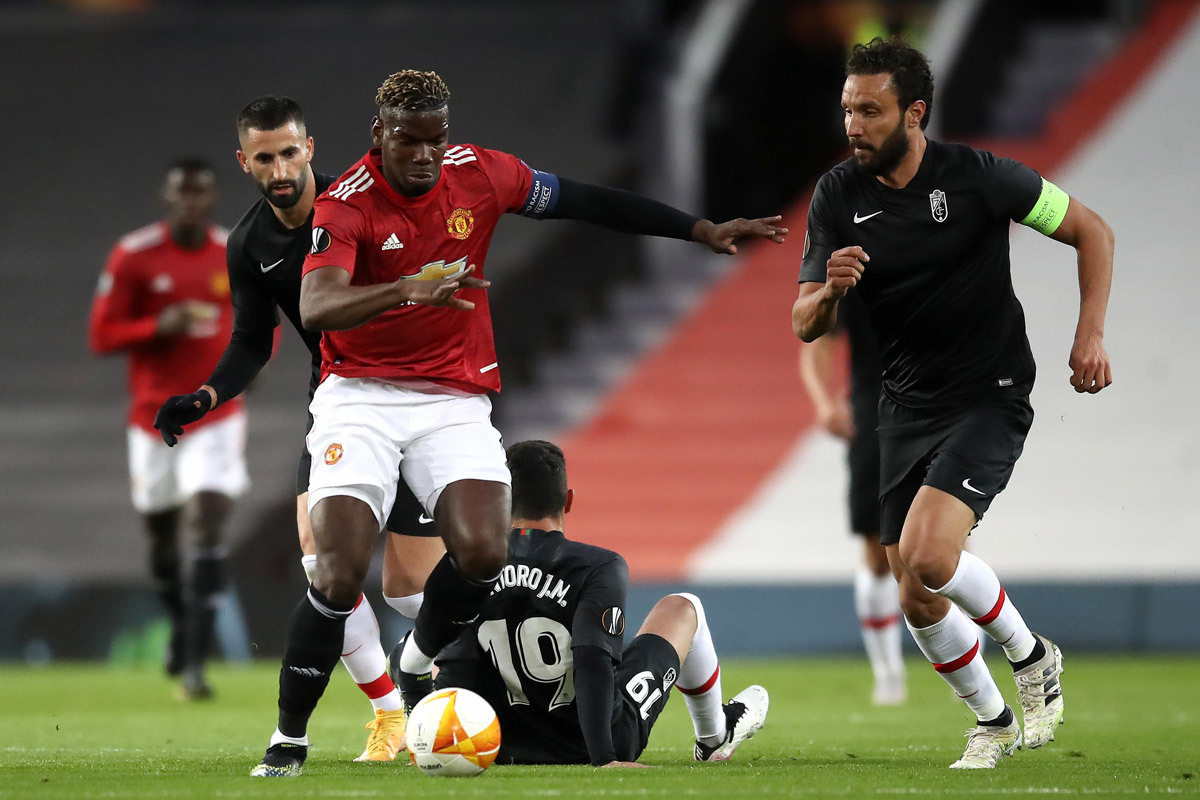 MU bay cao: Đây, thủ lĩnh Pogba!