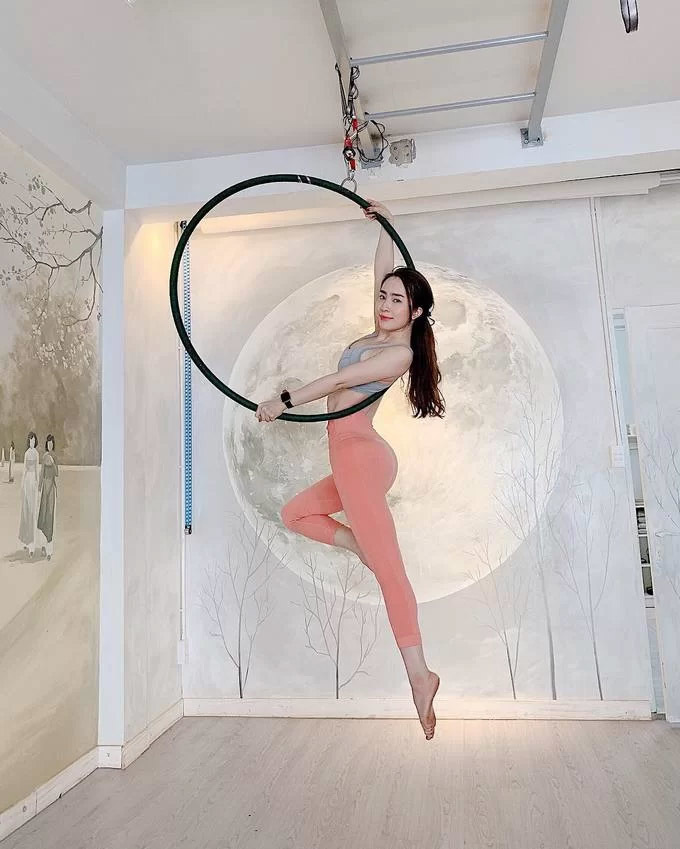 qqq Hồ Ngọc Hà, Quỳnh Nga, Bảo Anh điêu luyện với yoga