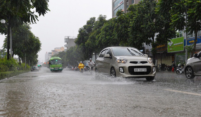 Những lưu ý sử dụng ôtô khi mưa lớn