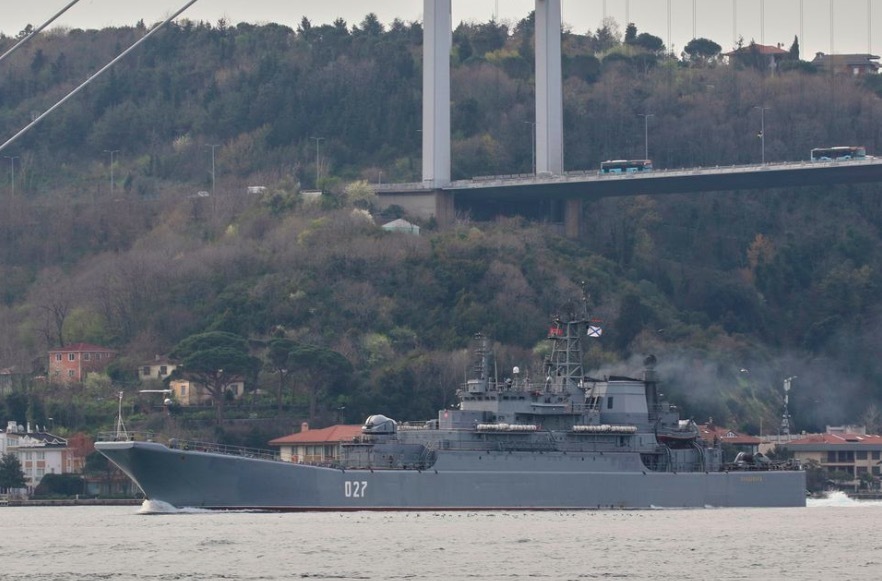 Nga điều tàu chiến đến Biển Đen, Ukraina tuyên bố 'sẵn sàng chiến đấu'