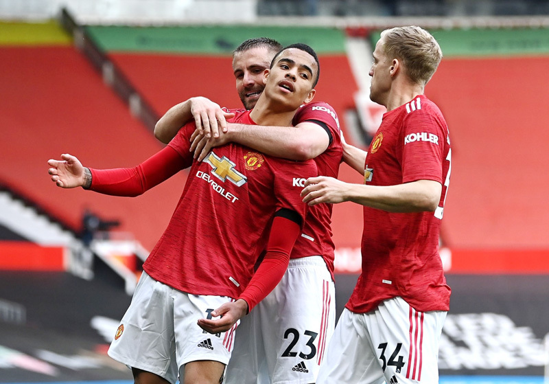Greenwood rực sáng, MU phả hơi nóng vào gáy Man City