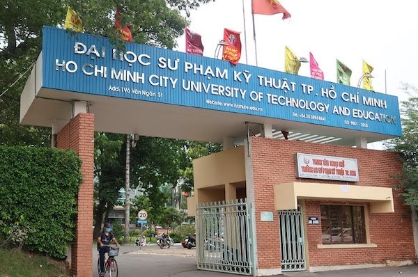 Trường đại học xin lỗi vụ giảng viên đuổi sinh viên khỏi lớp online