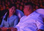 Kim Jong Un và vợ rạng rỡ sánh đôi trong 'Ngày Mặt Trời'