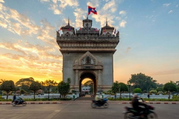 Lào phong tỏa thủ đô hai tuần do Covid-19