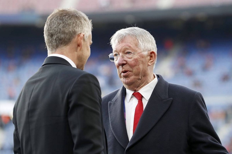 Sir Alex tức giận MU, Barca nối đàm phán Depay