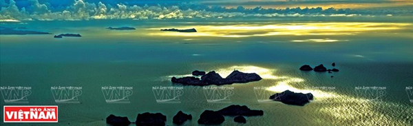 Photographer depicts beauty of Vietnam’s sea, islands