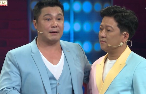 Lý Hùng phản đối cách xưng hô của Trường Giang, muốn về giữa show