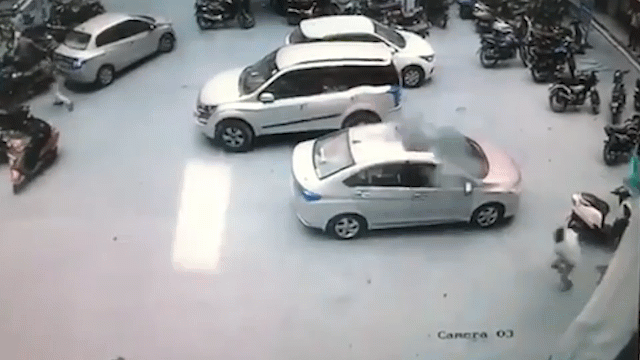 Clip tên cướp bị hạ gục bằng đòn chân gọn nhẹ nóng nhất MXH