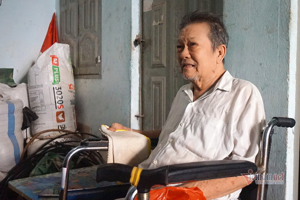 Nghệ sĩ Trung Vinh: Tuổi 76 liệt chân, làm bạn với tắc kè