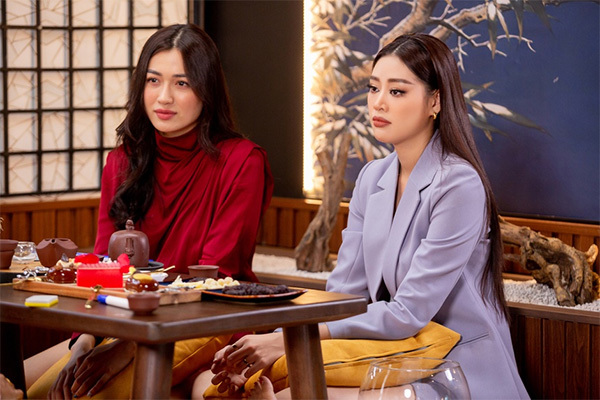 H'Hen Niê: 'Khánh Vân nên thay đổi, đừng tiêu cực'