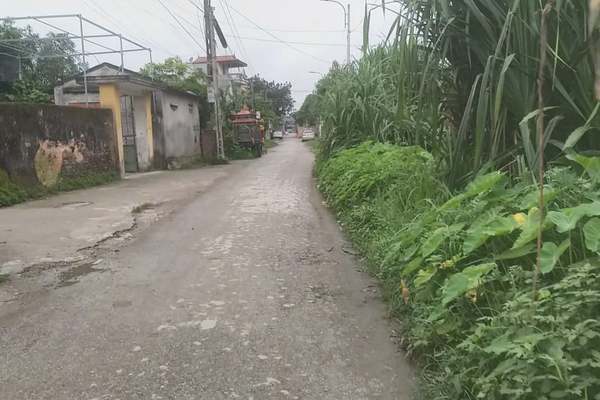 Nghi phạm bình thản tới hiện trường vụ sát hại cháu bé 11 tuổi ở Nam Định