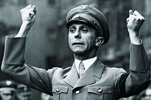 Cú lừa ngoạn mục của trùm phát xít Goebbels  với tướng Mỹ