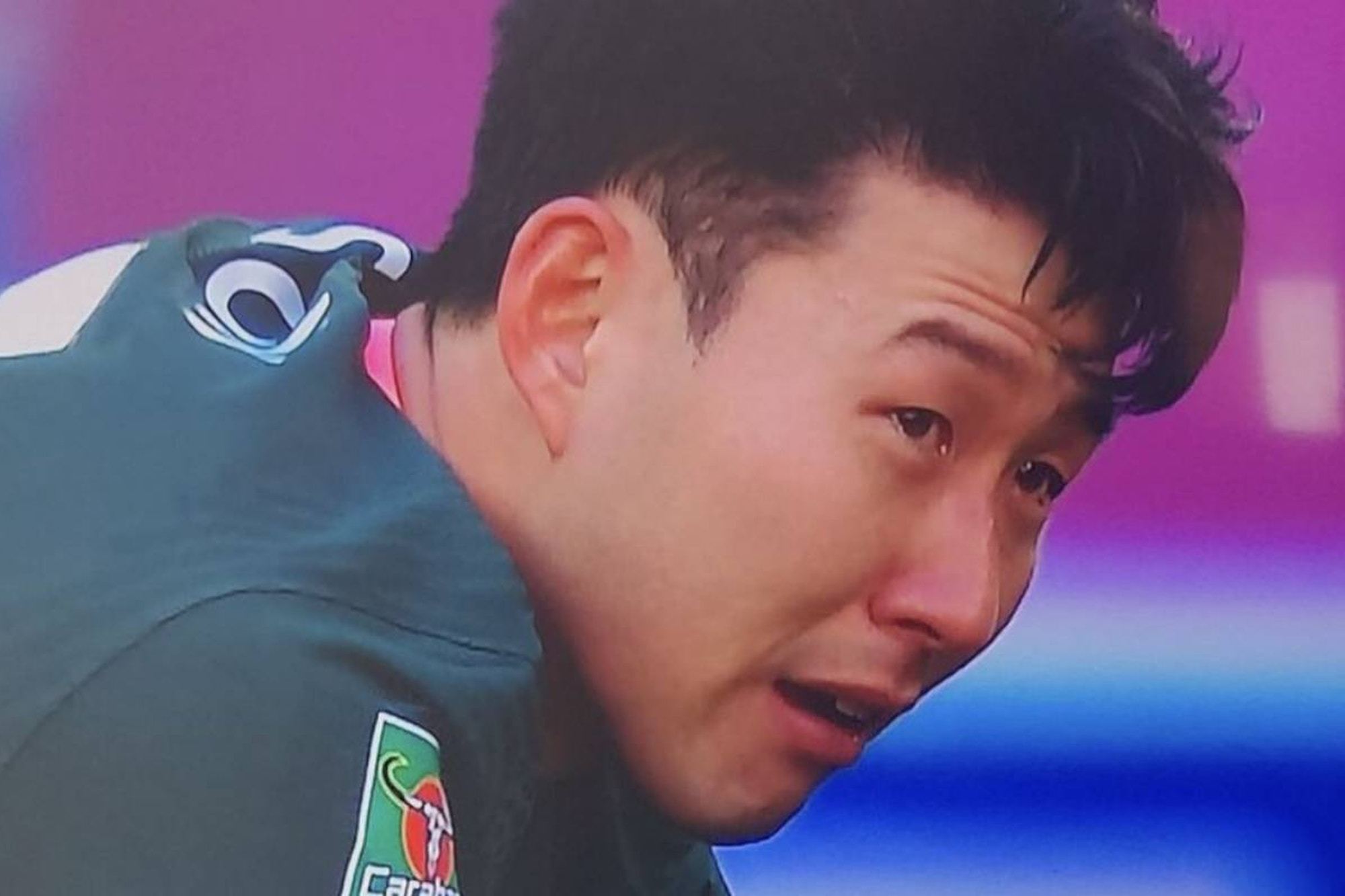 Son Heung Min khóc nức nở Tottenham thua Man City ở League Cup