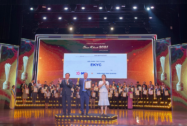 Giải pháp eKYC của MB giành giải thưởng Sao Khuê 2021