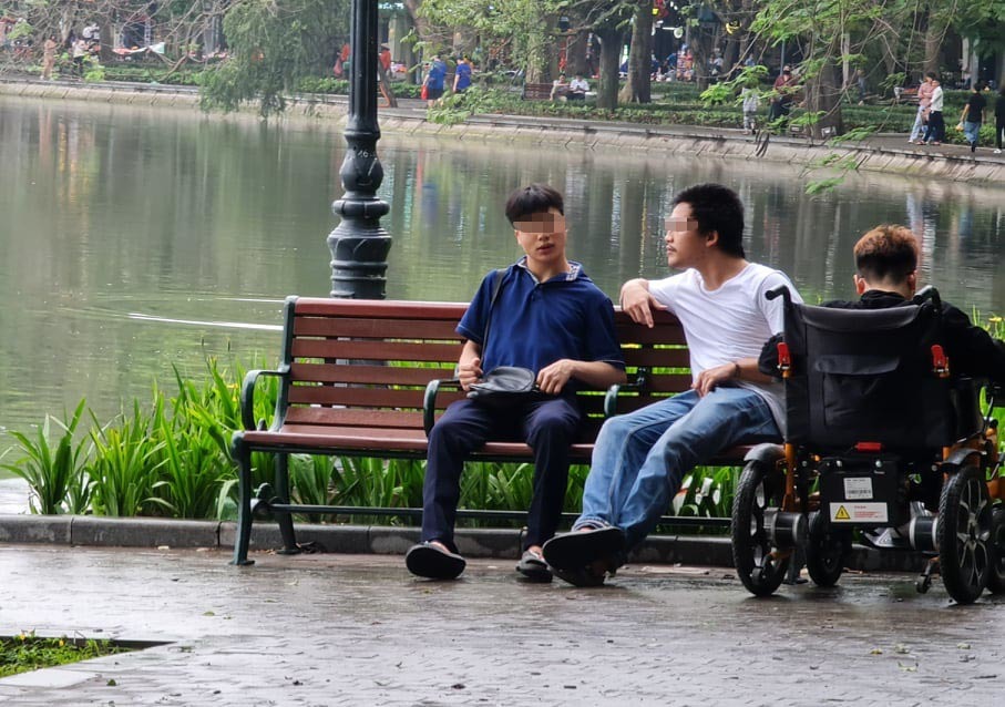 Người dân Hà Nội phần đông quên 5K khi ra phố