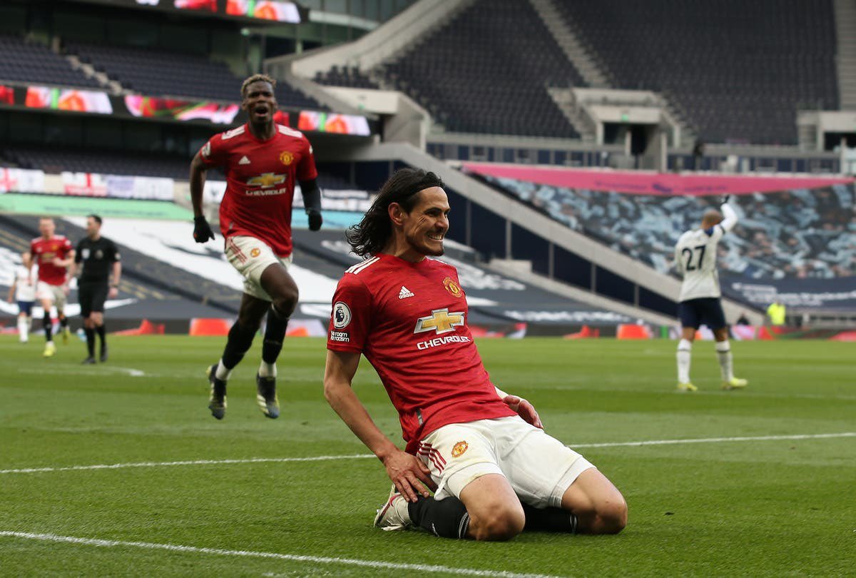 MU thất bại trong việc giữ chân Cavani