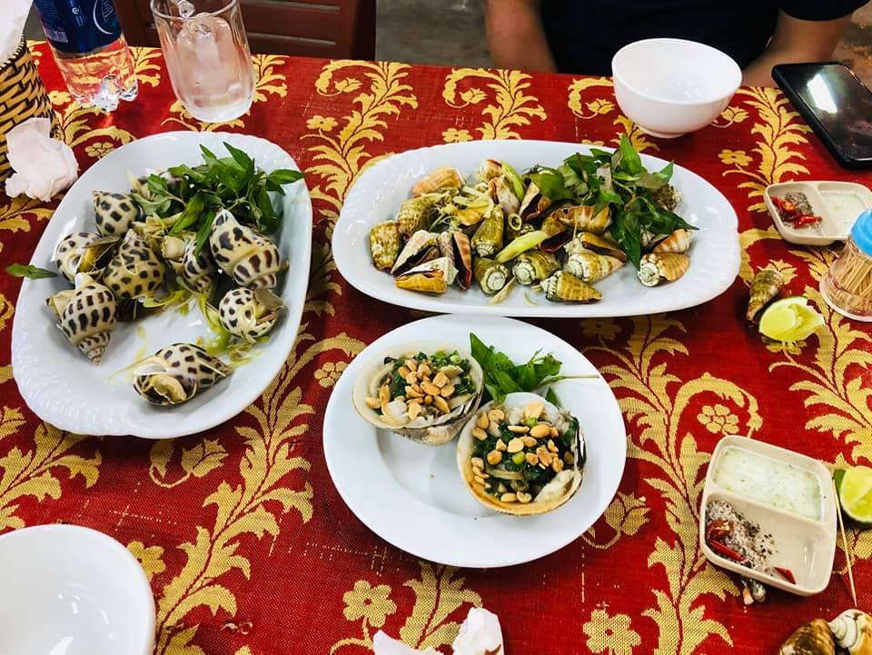 Kiểm tra nhà hàng bị tố chặt chém, bán 1,8 triệu/kg ốc hương ở Nha Trang