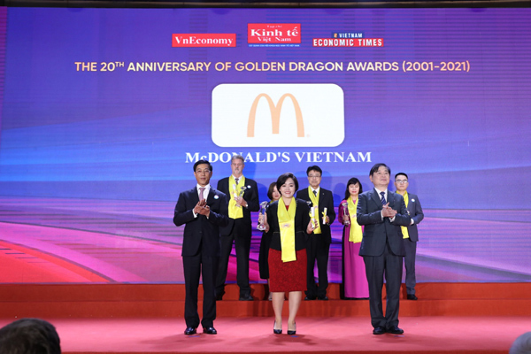 McDonald's nhận giải Rồng Vàng 2021 cho DN nổi bật ngành dịch vụ ăn uống