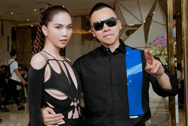 Ngọc Trinh, Vũ Khắc Tiệp tặng quà thí sinh đến dự tuyển người mẫu nội y