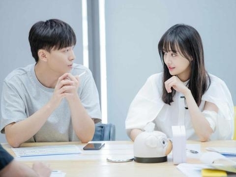 Trương Hằng bất ngờ tố Trịnh Sảng trốn thuế, đòi cát-sê vô lý