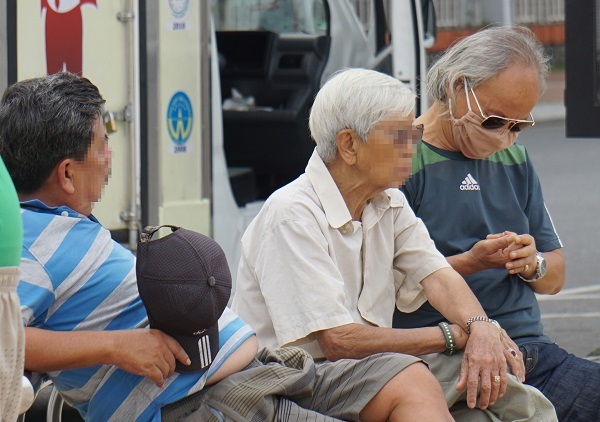 Nhiều người dân Đà Nẵng không đeo khẩu trang nơi công cộng